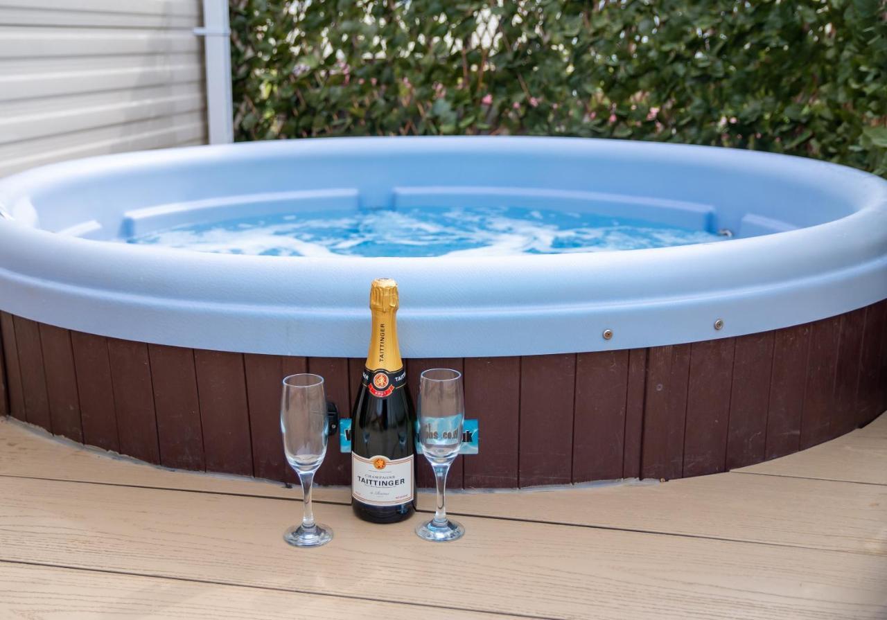 Luxury Lancaster Lodge - The Best Hot Tub Getaway! Tattershall Kültér fotó